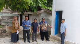 Camat Rumbio Jaya bersama tim verifikasi kecamatan meninjau langsung salah satu lokasi pembangunan di Desa Tambusai dalam kegiatan Monitoring dan Evaluasi pengelolaan Dana Desa dan Alokasi Dana Desa Semester I Tahun Anggaran 2026. Fhoto/doc.